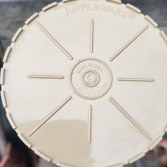 Tupperware Pitcher - Picture 5 of 6